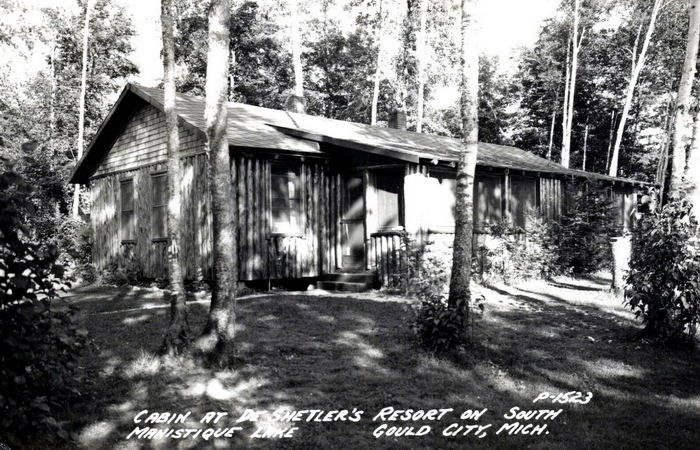 Curtis - Vintage Postcard (newer photo)